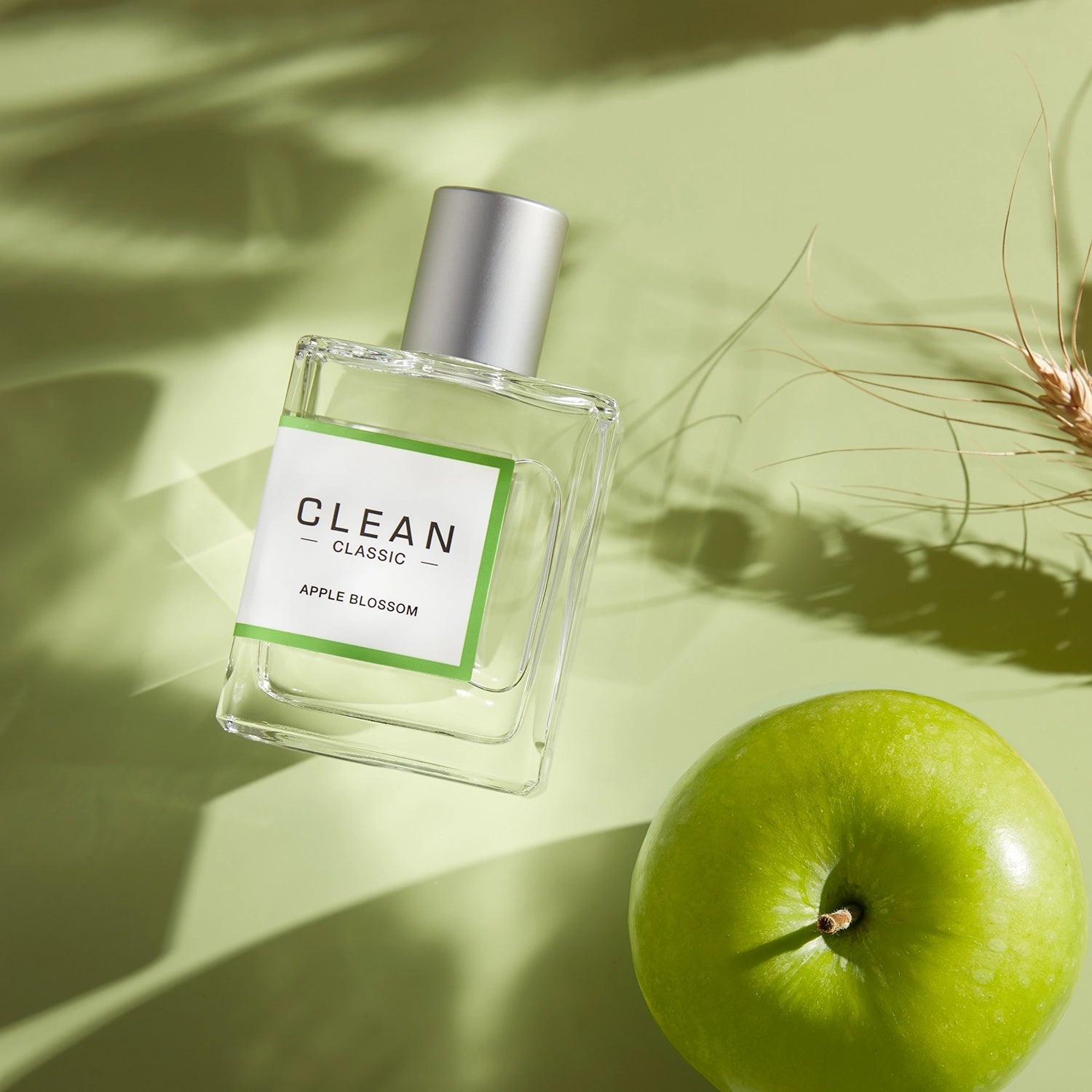 Clean Classic Apple Blossom fragrance with apple