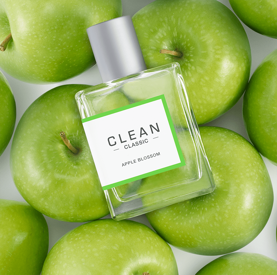 Clean Classic Apple Blossom fragrance with apples